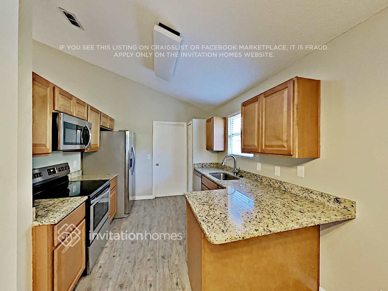 577 Remington Oak Dr - Photo 6 of 16