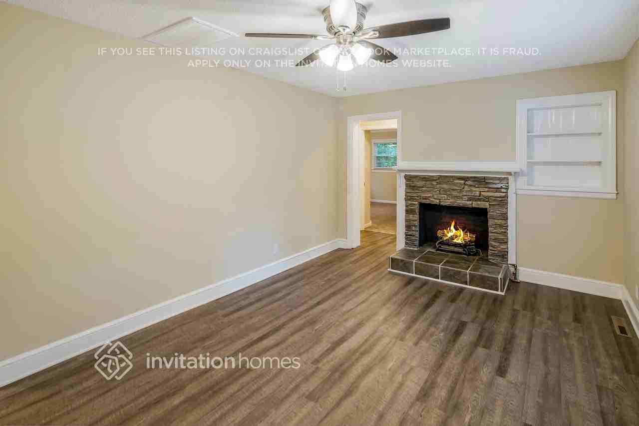 7839 Chapman St - Photo 5 of 22