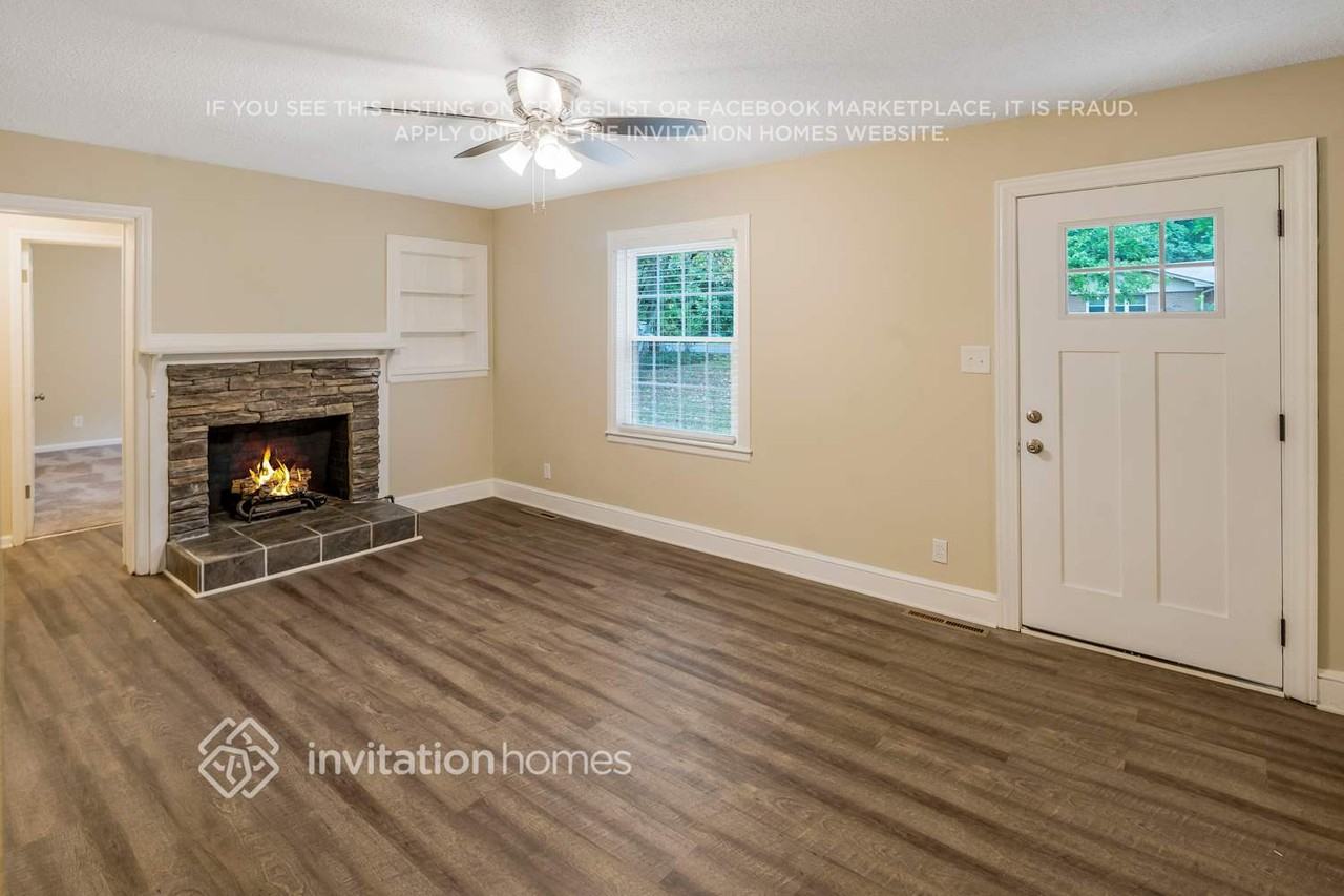 7839 Chapman St - Photo 6 of 22