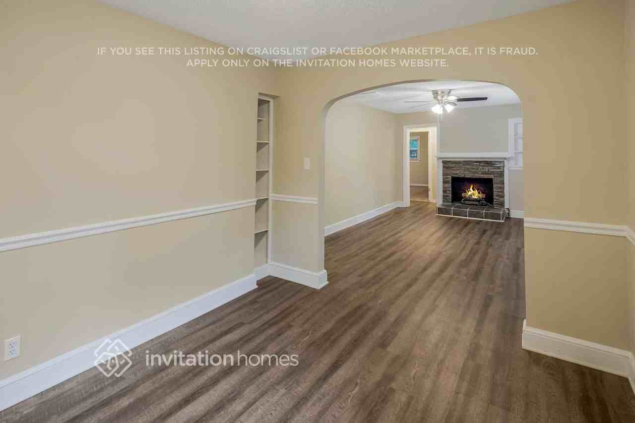 7839 Chapman St - Photo 7 of 22