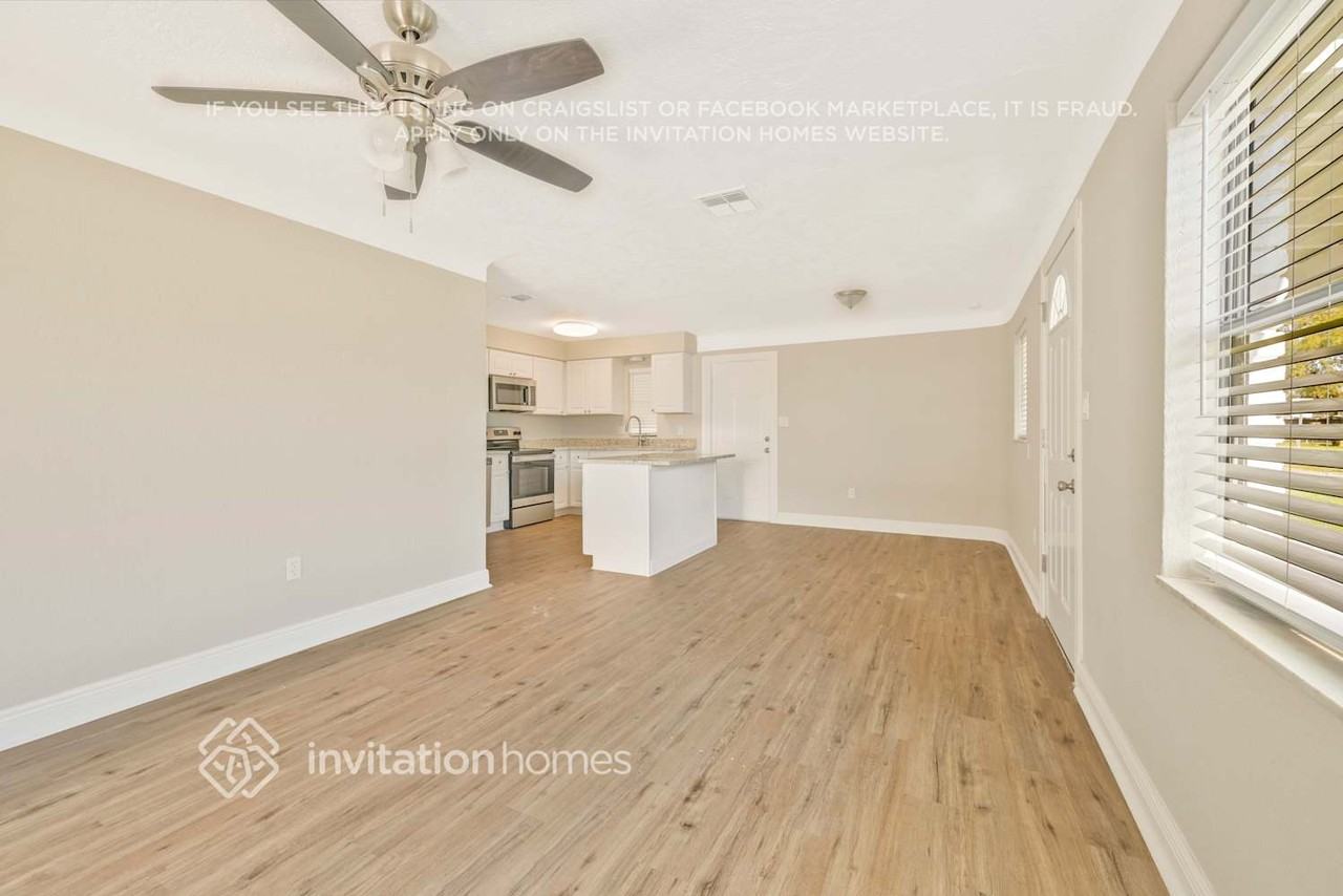 1830 Williams Manor Ave - Photo 4 of 23