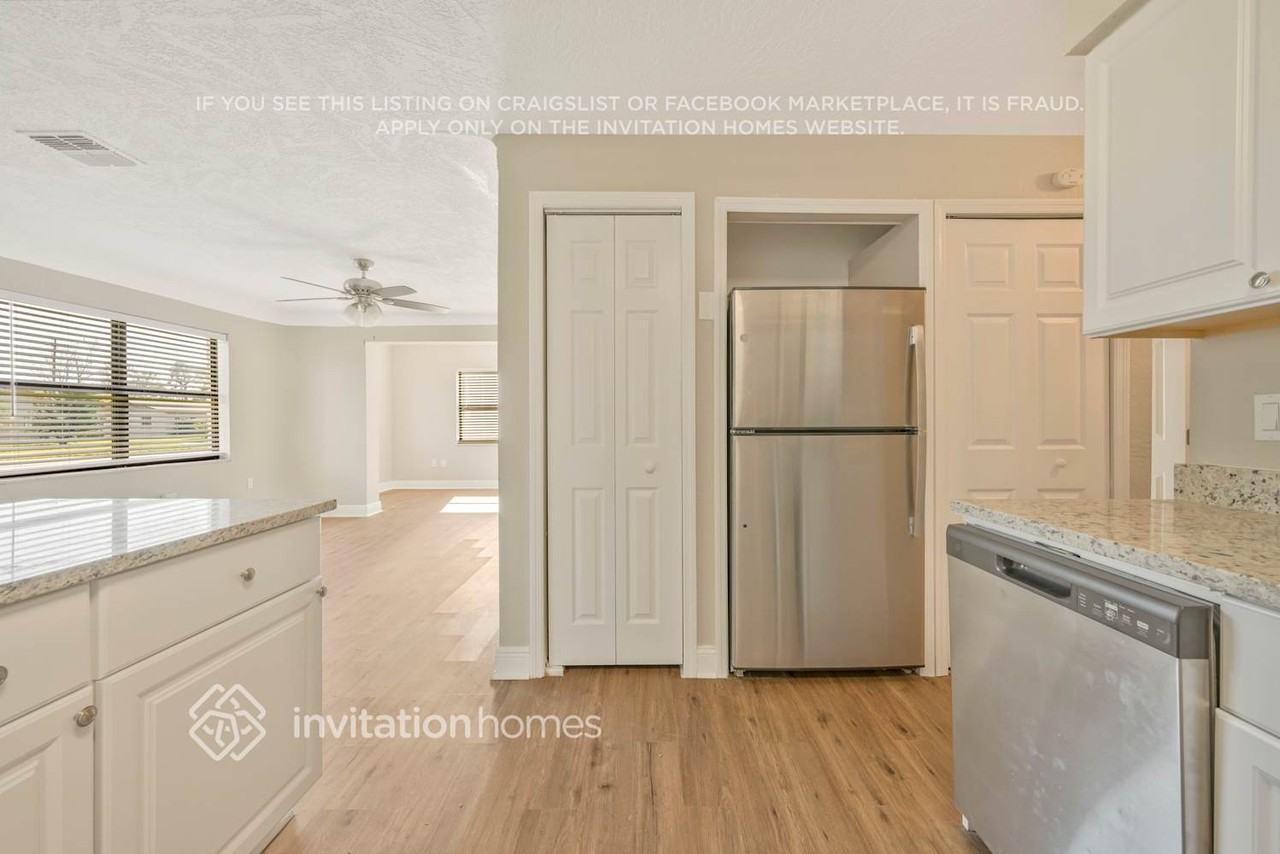 1830 Williams Manor Ave - Photo 7 of 23