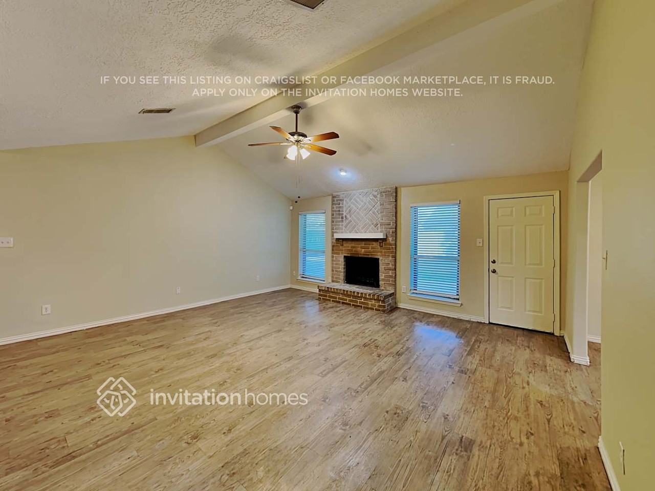 10202 Staghill Dr - Photo 3 of 18