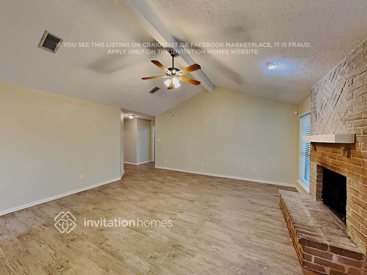 10202 Staghill Dr - Photo 4 of 18