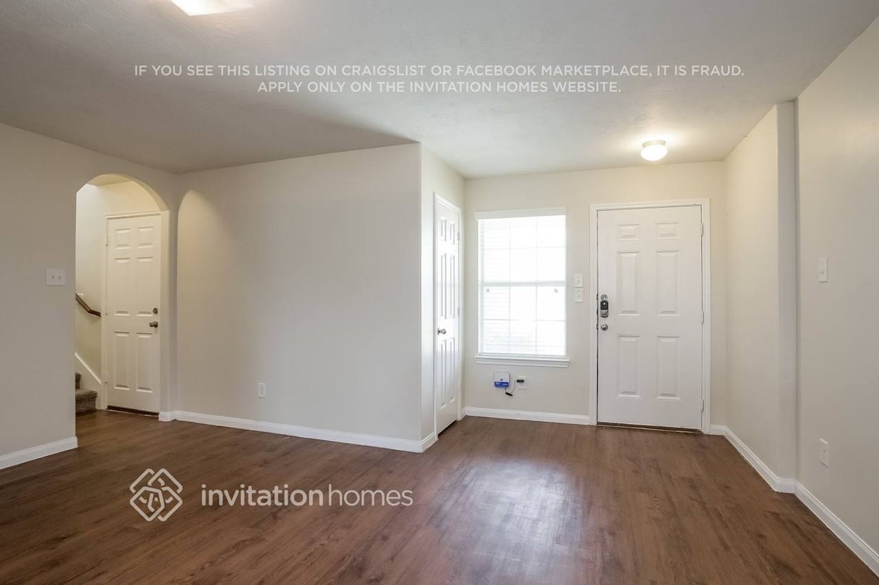 12015 Becca Crossing Way - Photo 3 of 20