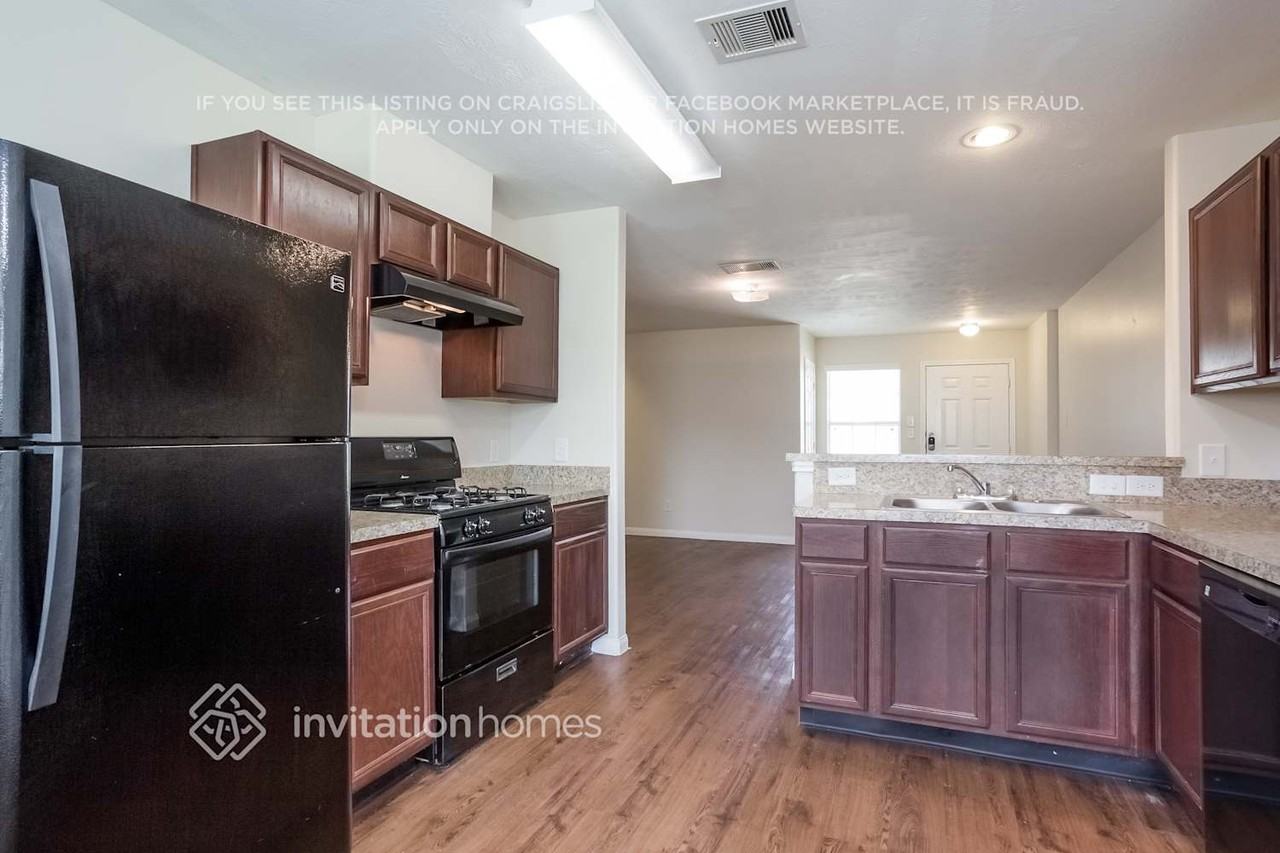 12015 Becca Crossing Way - Photo 7 of 20