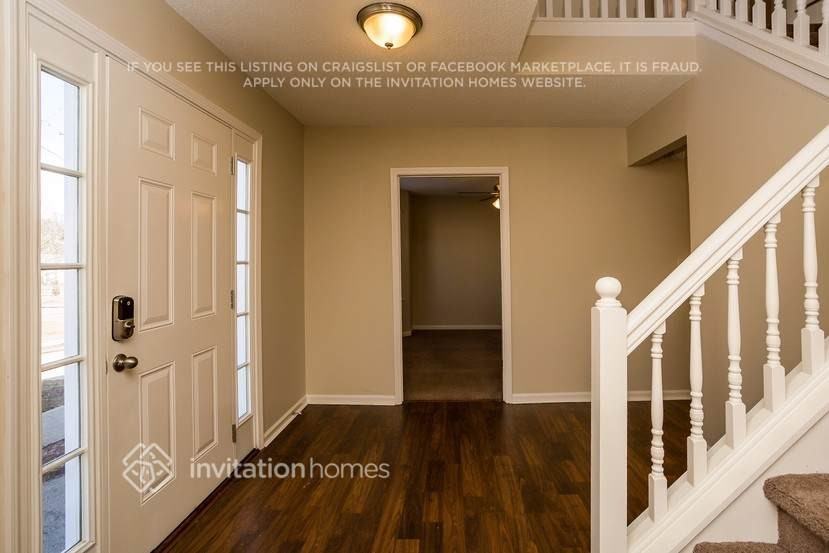 572 Lakewater View Dr - Photo 2 of 22