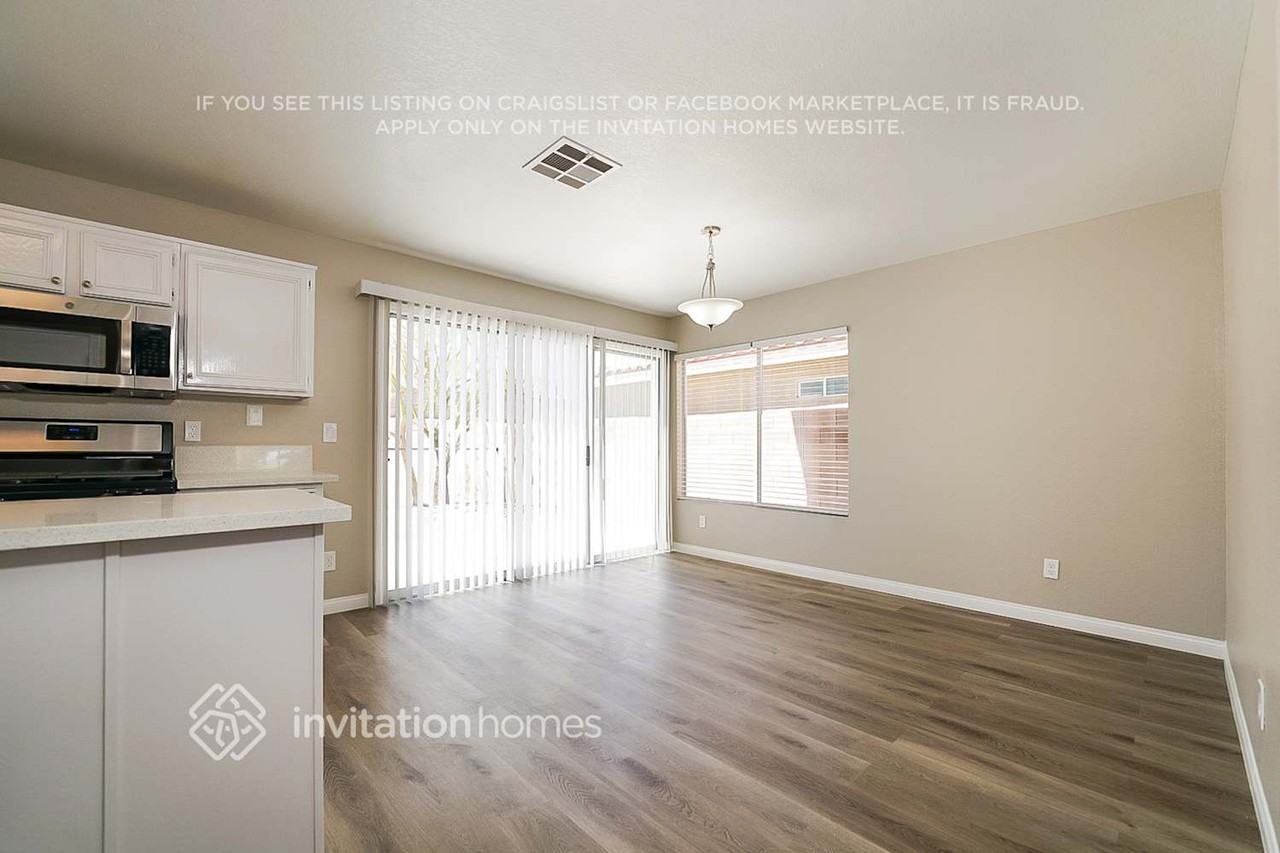 1715 Ashburn Dr - Photo 5 of 17