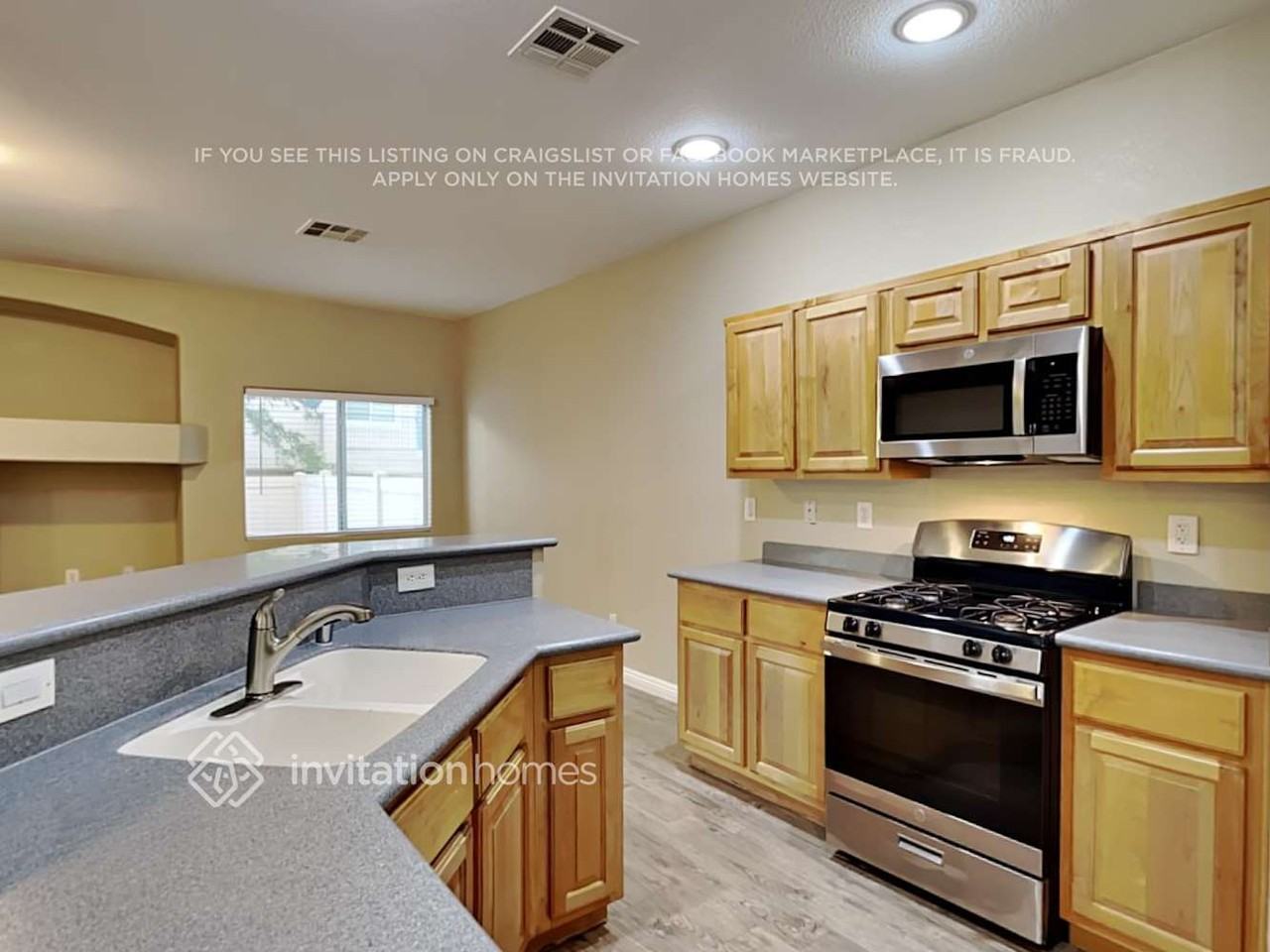 1065 Thrill Ct #103 - Photo 5 of 17