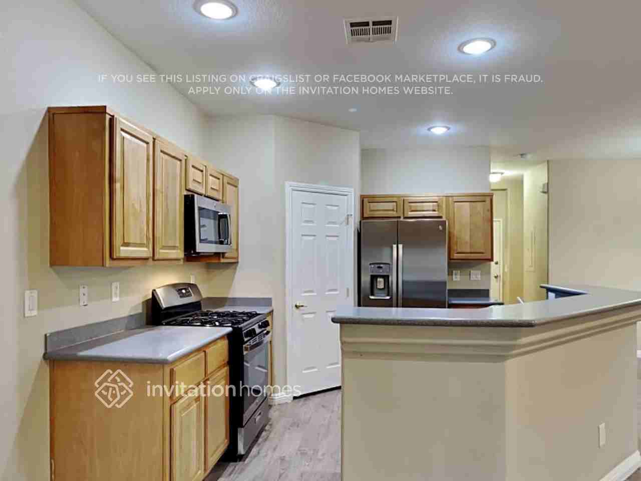 1065 Thrill Ct #103 - Photo 6 of 17