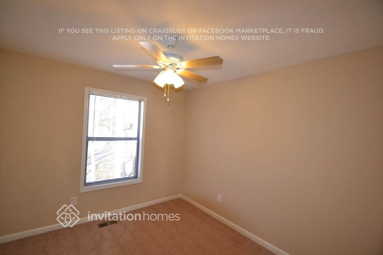 6075 Cowan Mill Rd - Photo 7 of 10