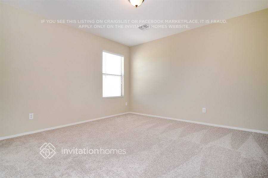 17325 N 185th Dr - Photo 7 of 14