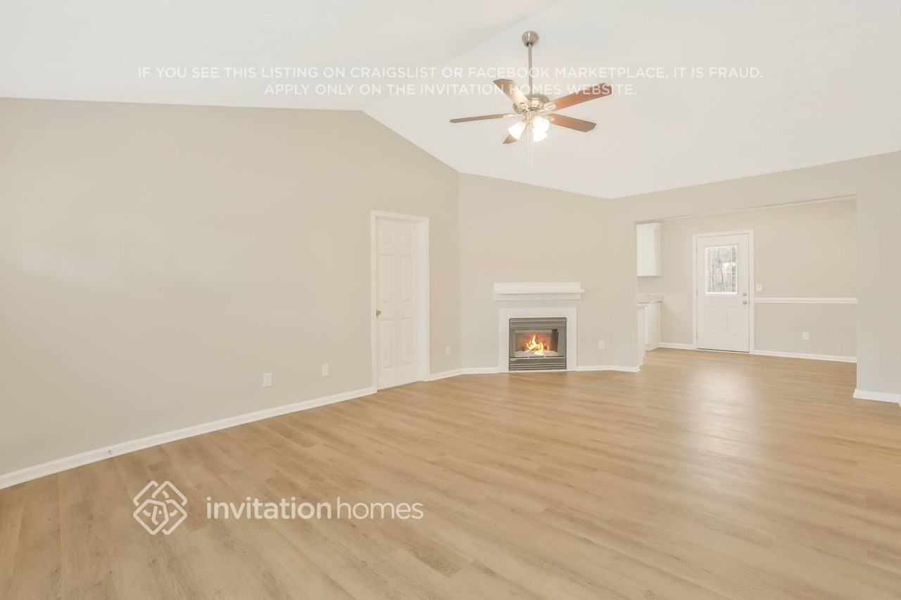 149 Pin Oak Trl - Photo 5 of 26