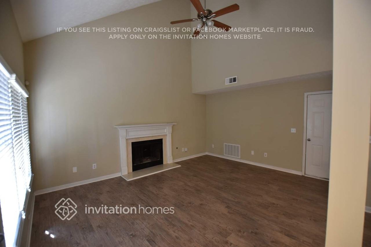 1810 Fairpointe Trce - Photo 2 of 6