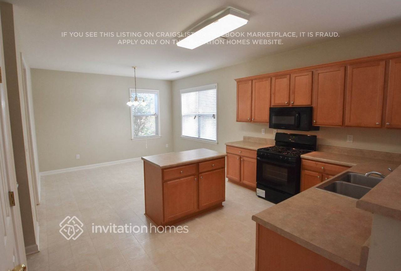 876 Win West Pointe - Photo 3 of 11