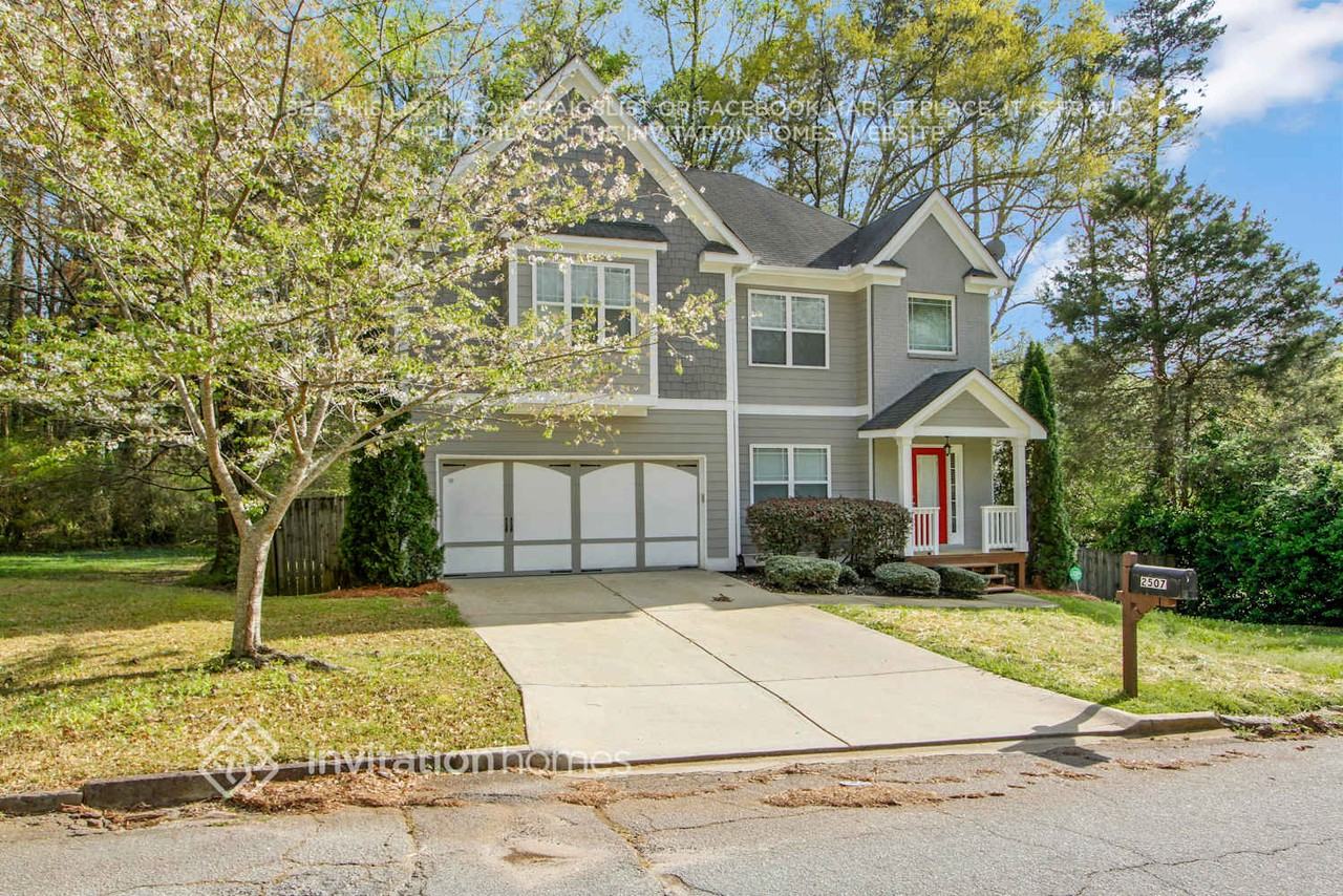 2507 Brentford Pl - Photo 2 of 26