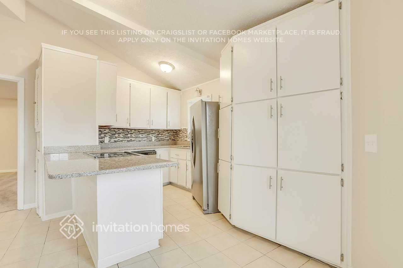 194 Eagle Ct - Photo 6 of 23