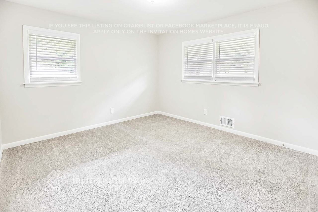 3582 Highwood Dr Sw - Photo 6 of 13