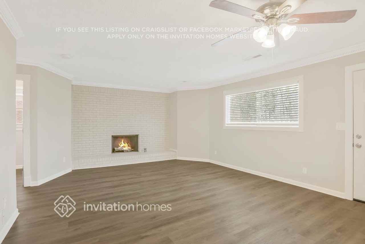 6043 Wandering Way - Photo 5 of 25