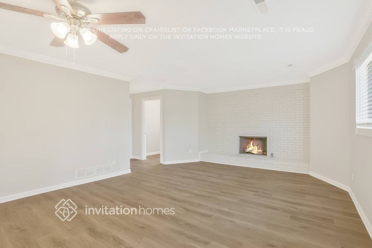 6043 Wandering Way - Photo 6 of 25