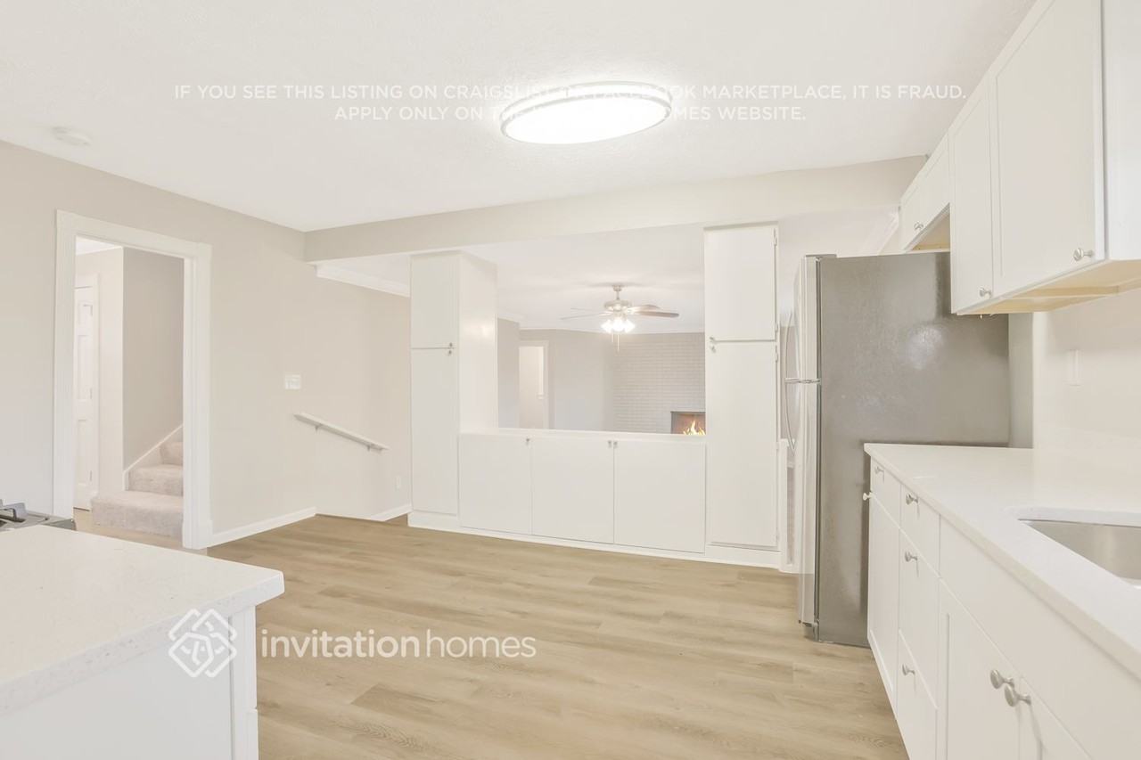 6043 Wandering Way - Photo 6 of 20