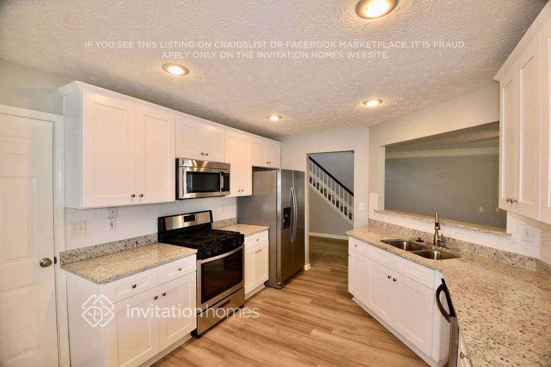 1100 Eatonton Way - Photo 6 of 14