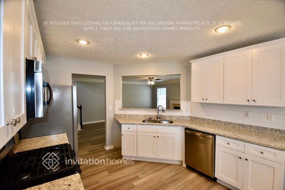 1100 Eatonton Way - Photo 7 of 14