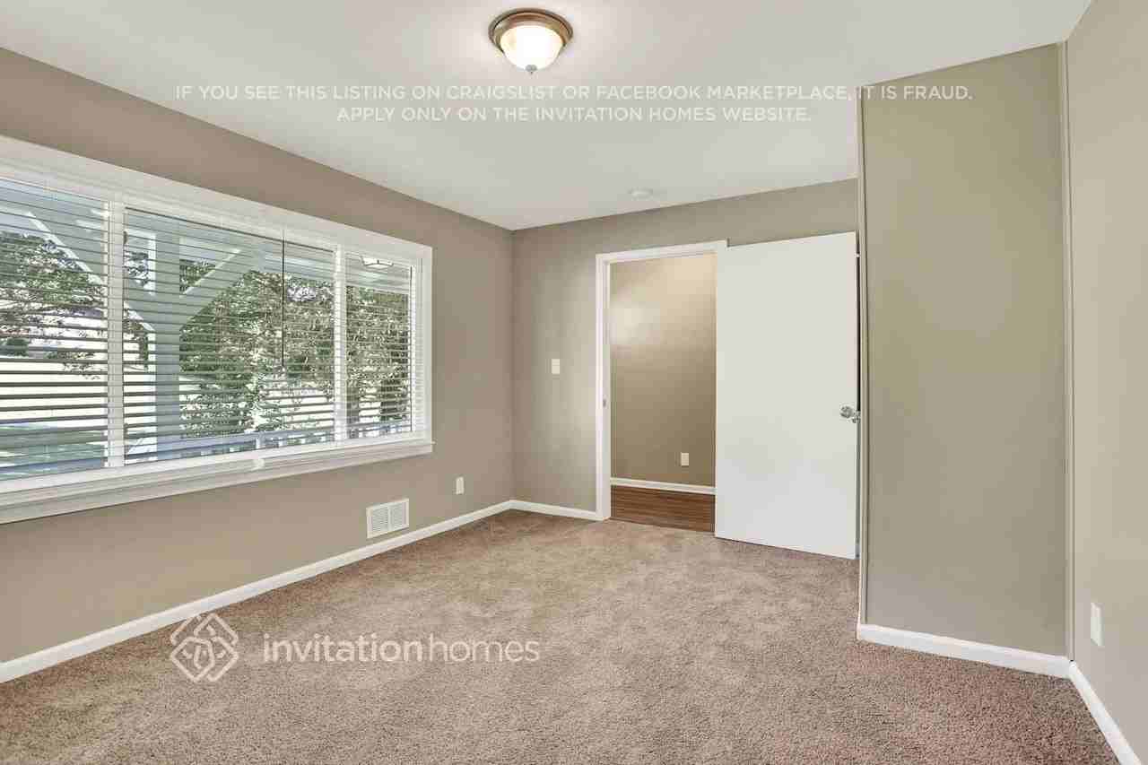 6679 Chaparral Dr - Photo 7 of 24