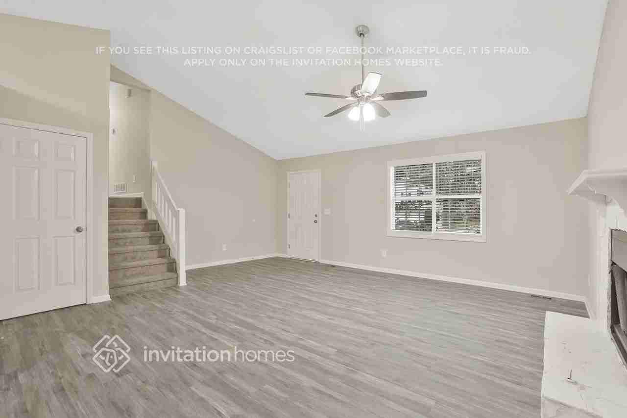 6380 Holborne Ln - Photo 6 of 29