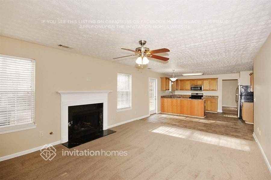 3925 Bradford Walk Trl - Photo 3 of 20