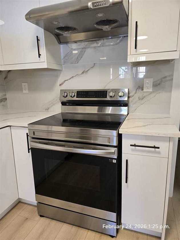 15571 Victoria Ave - Photo 4 of 25