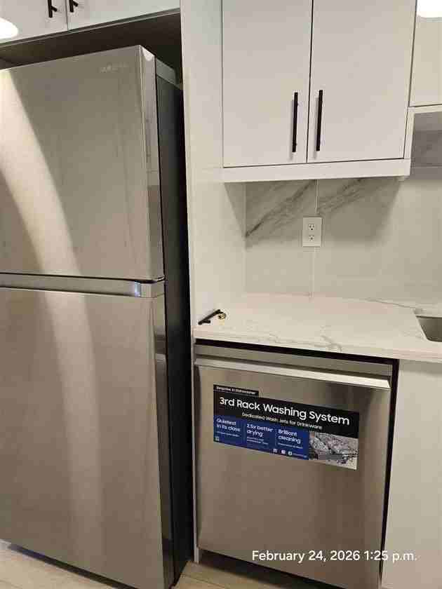 15571 Victoria Ave - Photo 6 of 25