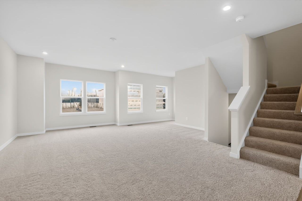 192 Covington Dr #1 - Photo 3 of 16