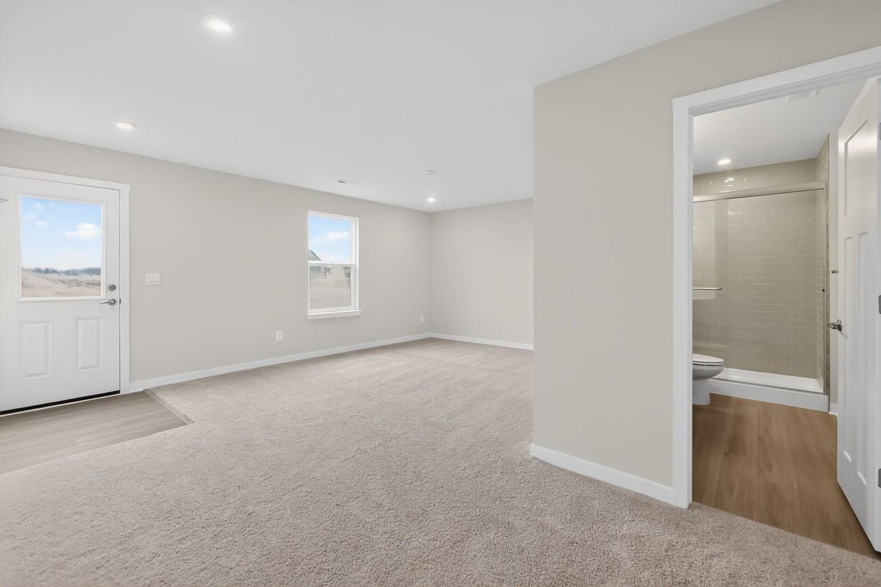 192 Covington Dr #1 - Photo 5 of 16