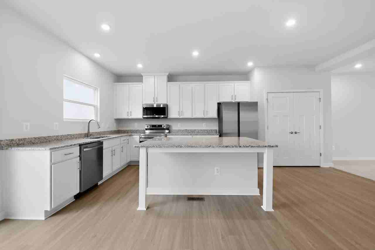 192 Covington Dr #1 - Photo 6 of 16