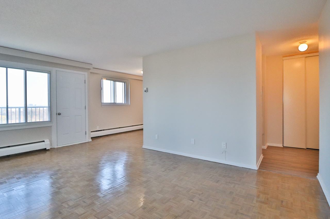 1919 Kilborn Avenue - Photo 3 of 15