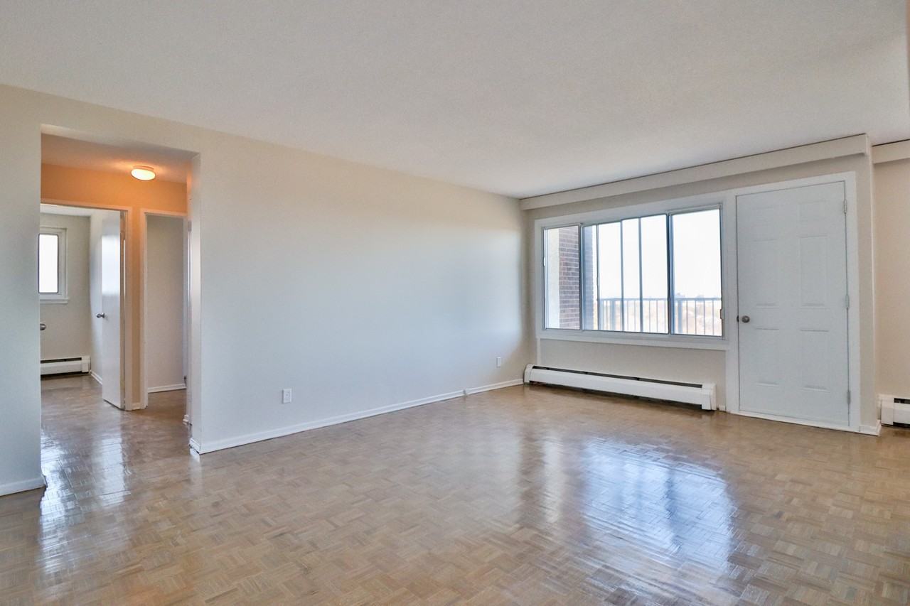 1919 Kilborn Avenue - Photo 5 of 15