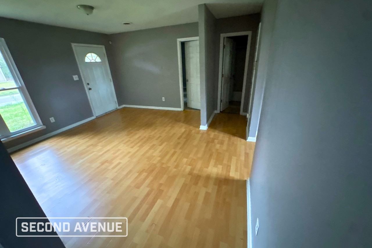 1005 Jennifer Dr - Photo 4 of 17