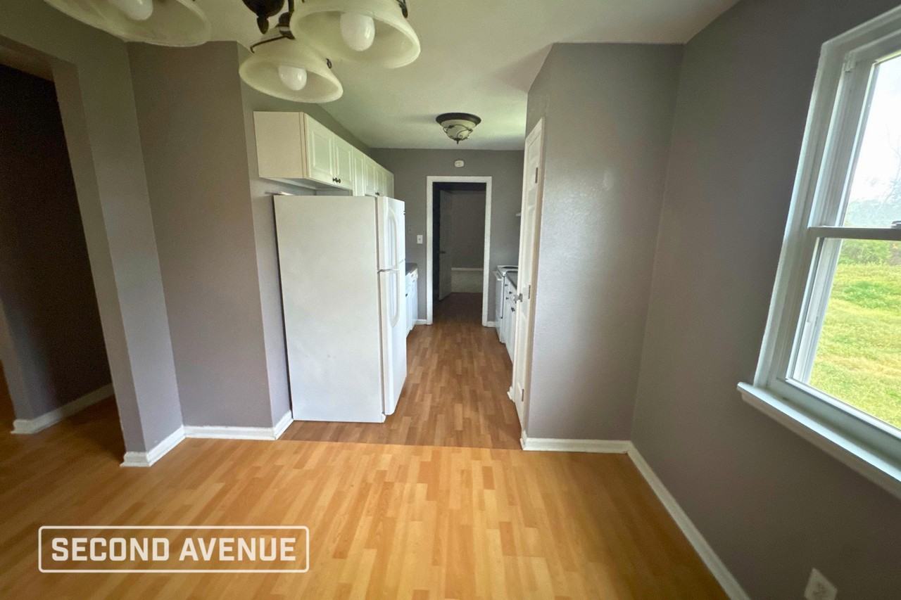 1005 Jennifer Dr - Photo 7 of 17