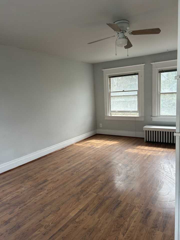 Maple Ave - Photo 3 of 6