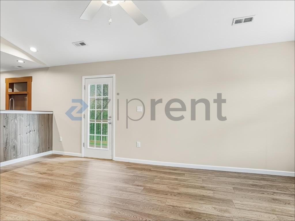 5200 Heins Rd - Photo 3 of 10