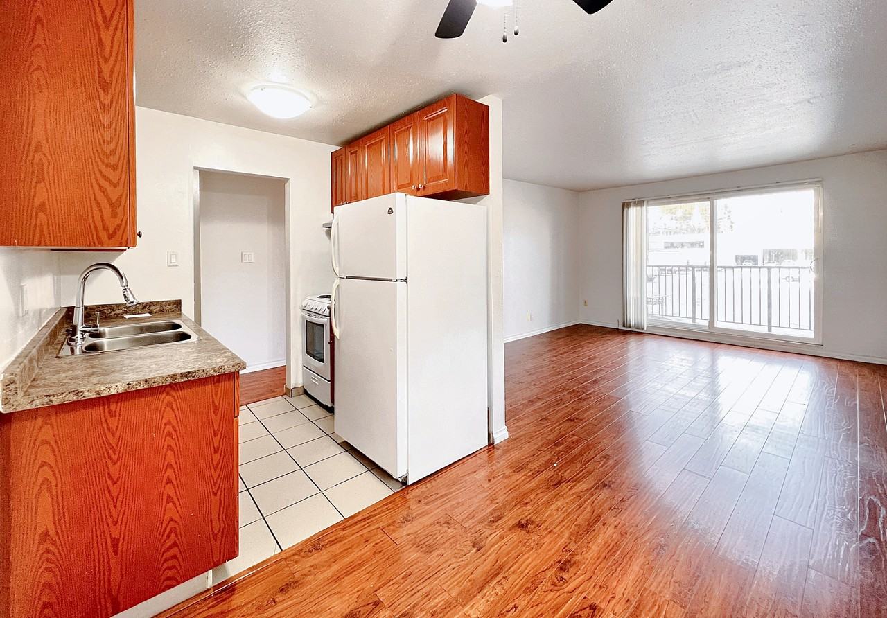 Crystal Gardens - Photo 4 of 9