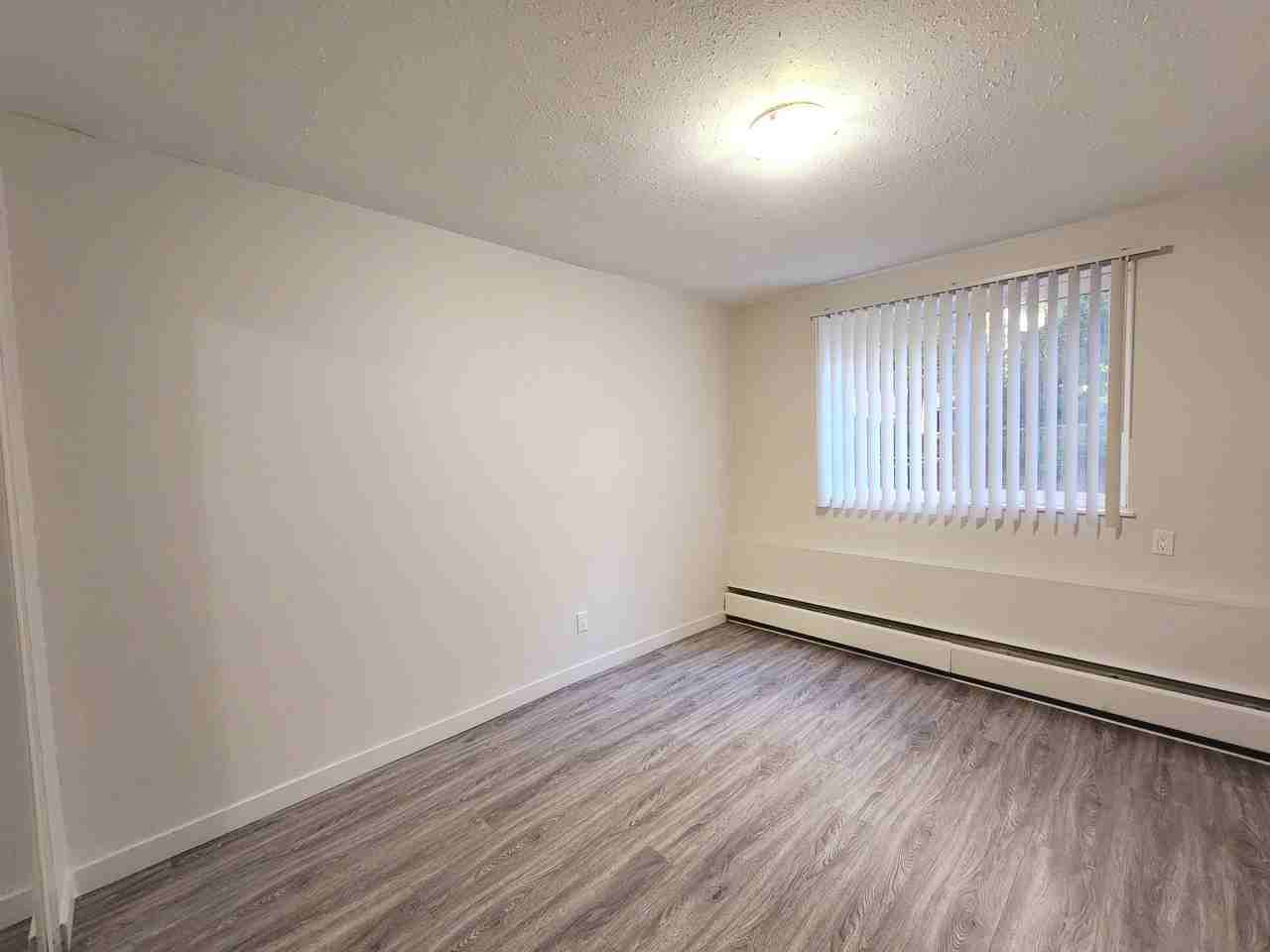 Crystal Gardens - Photo 5 of 9