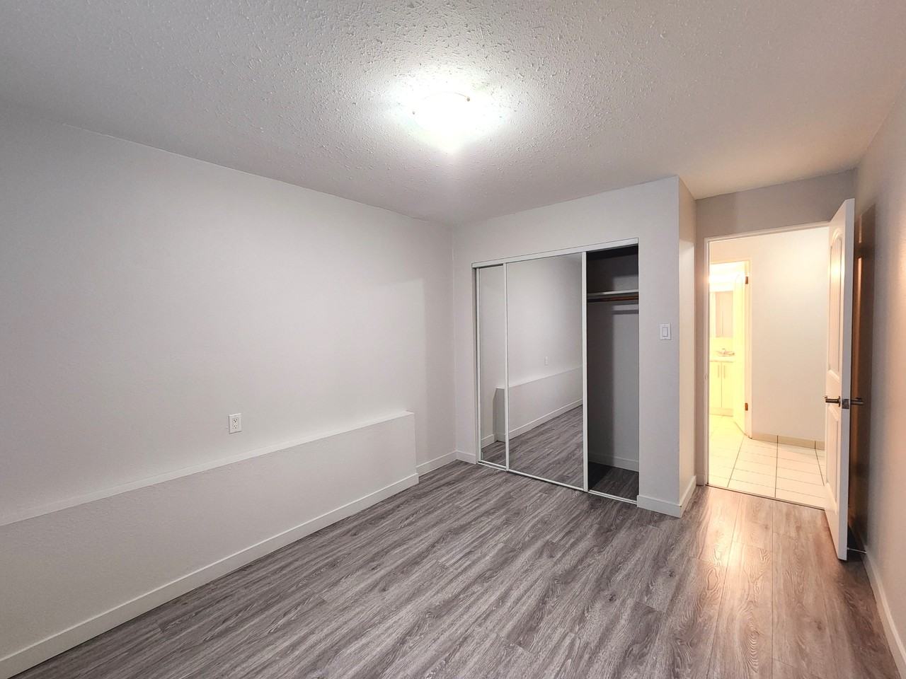 Crystal Gardens - Photo 6 of 9