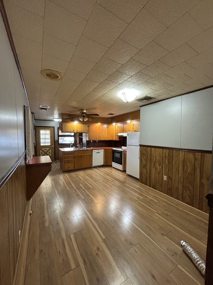 136 West Main Street - Photo 2 of 13