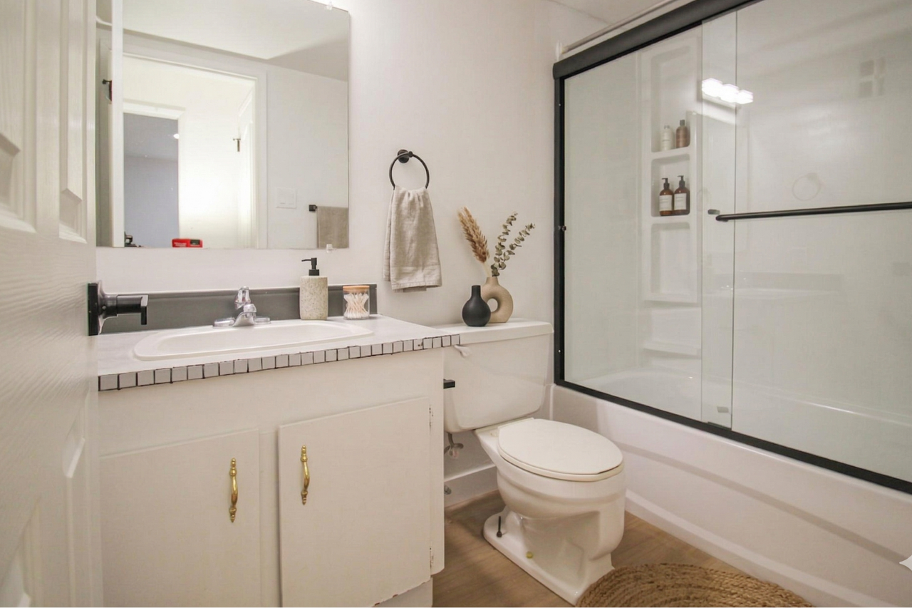 Kings Court - 10625 109th - Photo 5 of 14