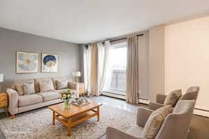 featured image of 1127 17 Ave Nw