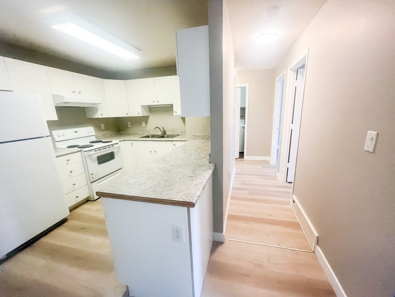 Regina Court Apartments - Photo 5 of 11