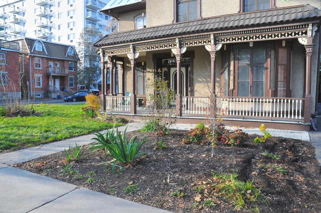 Laurier Apartments - Photo 2 of 31