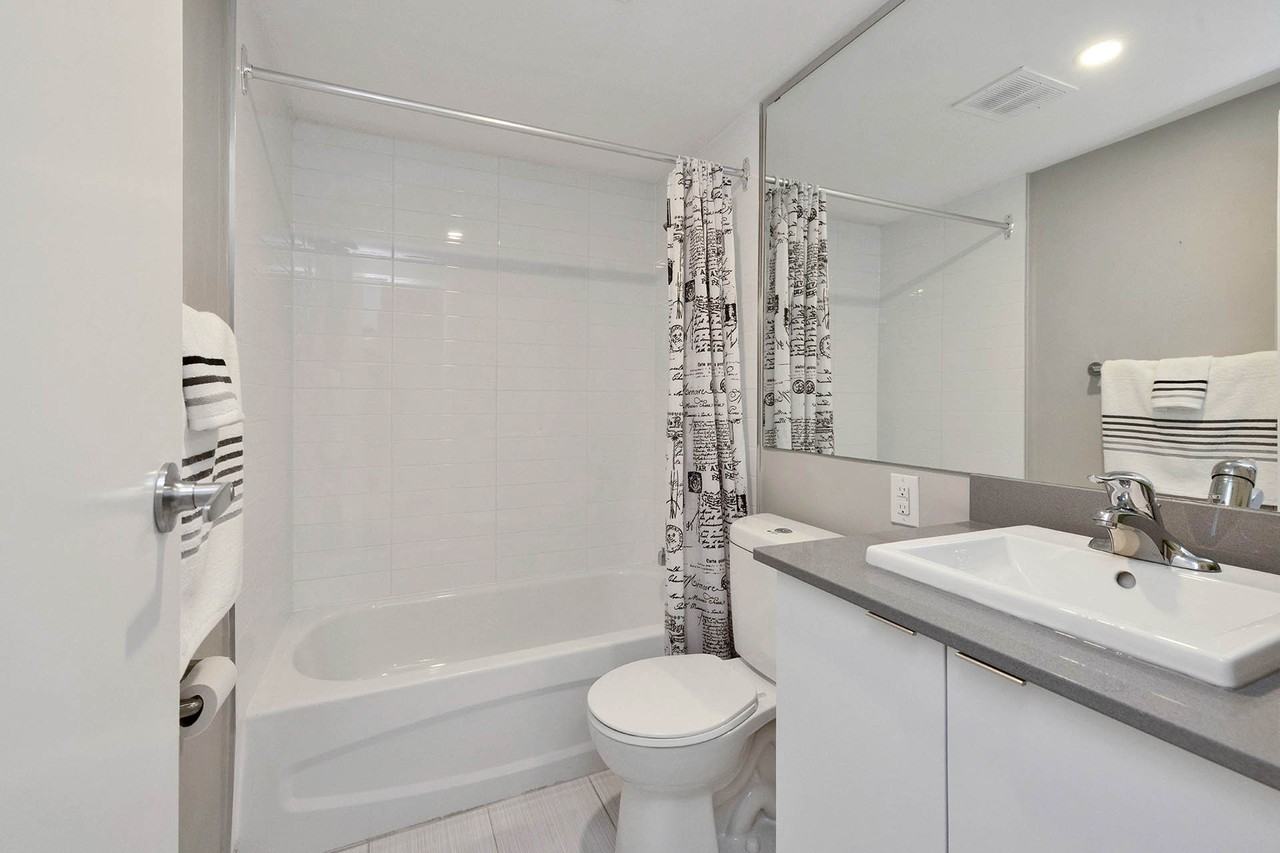 Dixie Square Apartments - Photo 7 of 19